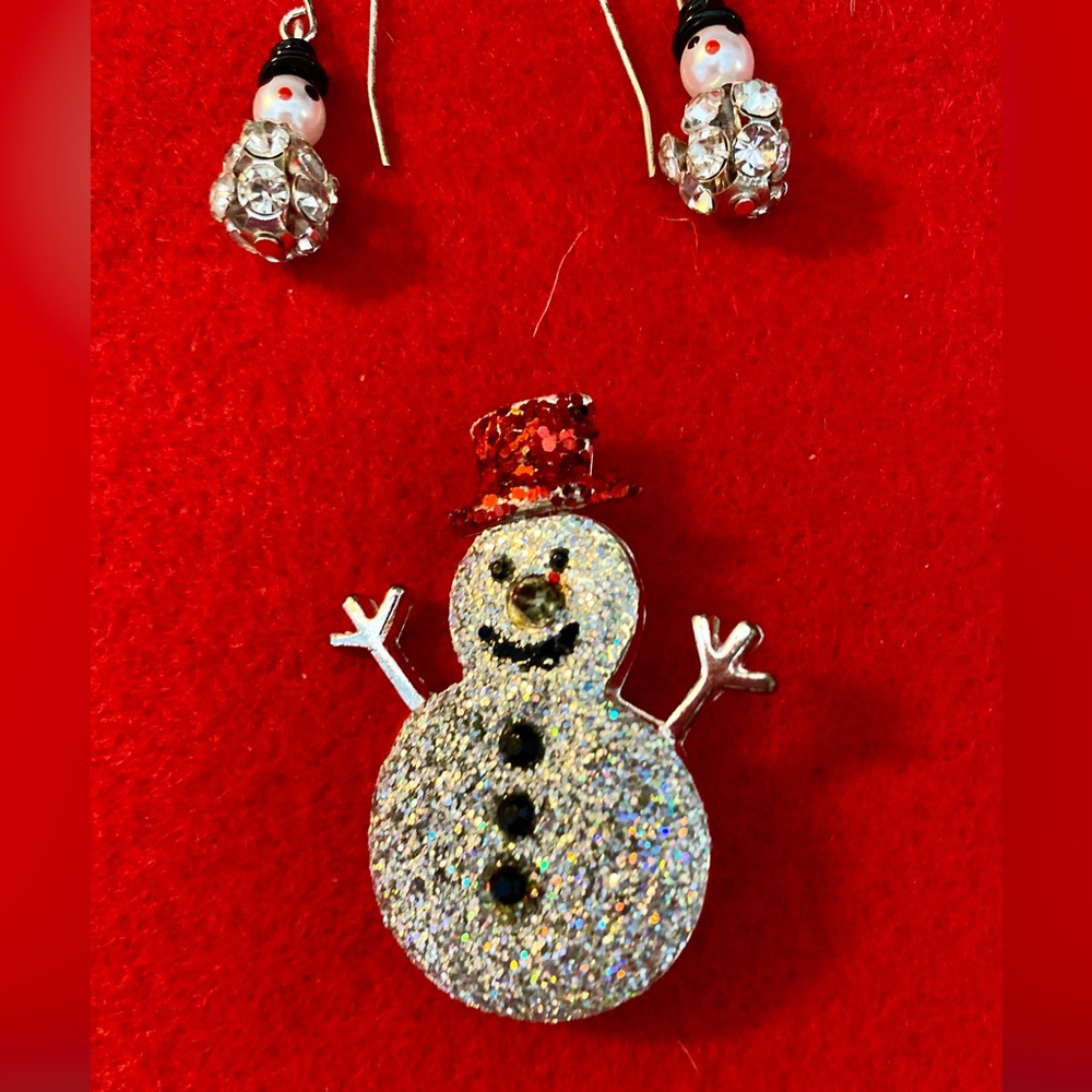 JOYLAND sparkle Snowman ⛄️ Crystal Earrings and sparkly Snowman Silver Brooch ❄️